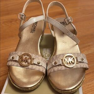 Michael Kors Gold and Cream Sandals size 4/35